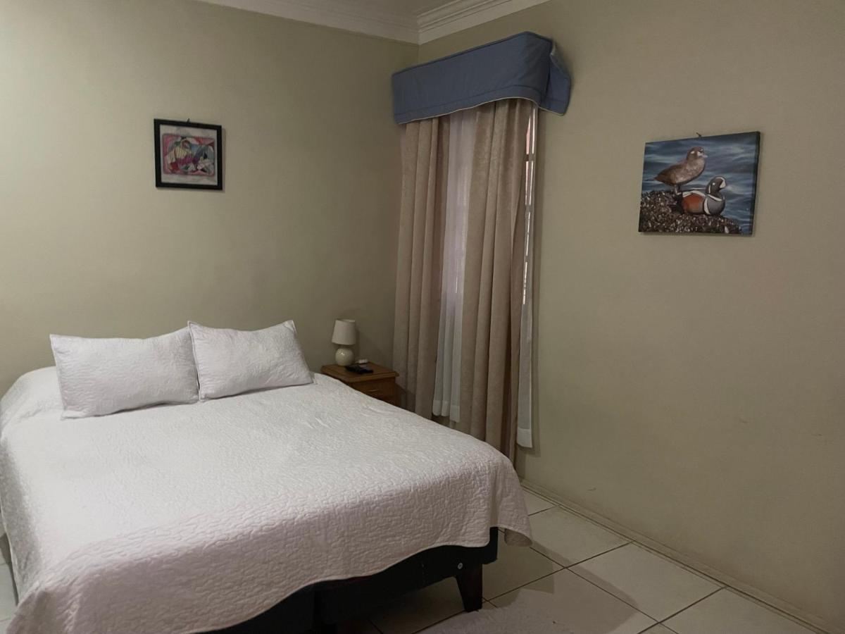 Hotel Palermo Quintero Bagian luar foto